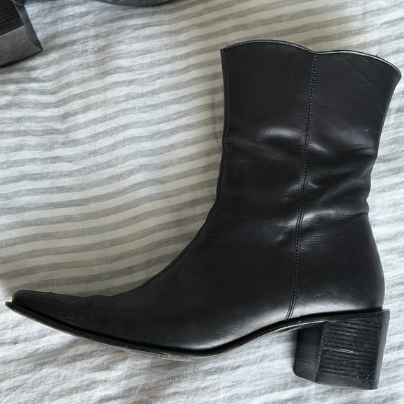 SALPY Leather Ankle boot - Picture 2 of 7